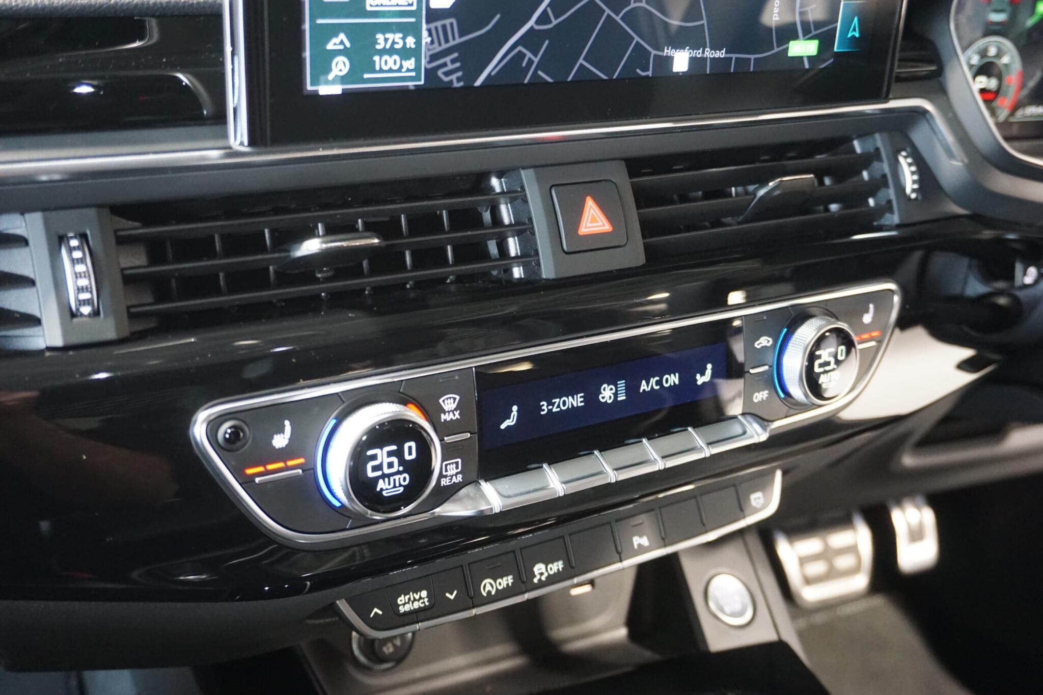 Audi A4 2.0 TDI 40 Black Edition Saloon 4dr Diesel S Tronic quattro Euro 6 (s/s) (204 ps)